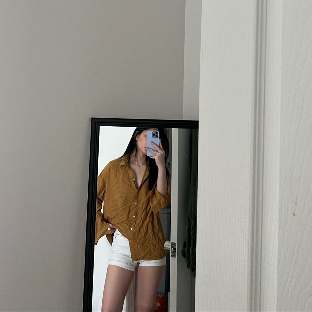 yellow shirt